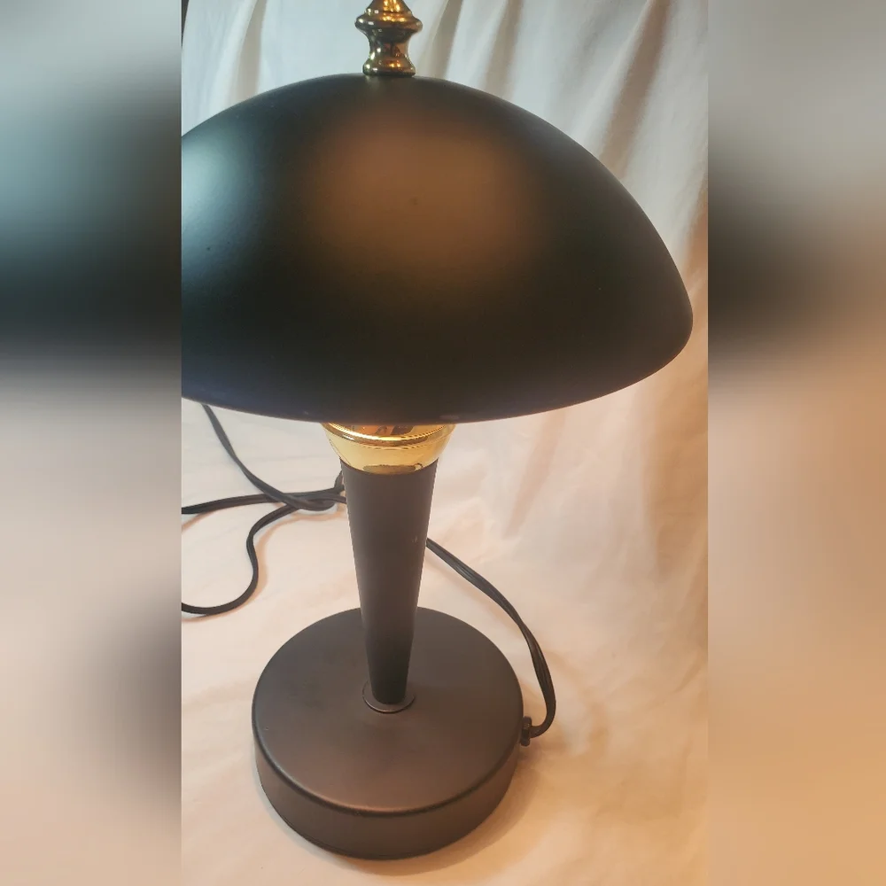 Black Mushroom Dome UFO Vtg Metal Table Lamp with Gold Accent 13